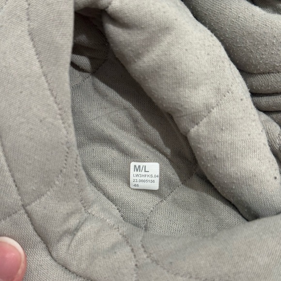 Lululemon Scuba Oversized Quilted Half Zip Color Grey In M/L (*FLAWED*) - Picture 15 of 15